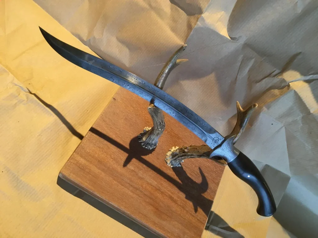 couteau fer forgé acier damas