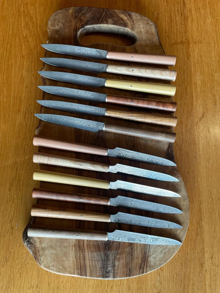 couteau lame forgé damas